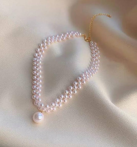 White Beaded Collar Necklace: Elegant Pearls, Classic Touch of Grace